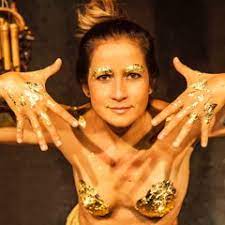 Elaine silva moreira (salvador, 23 de maio de 1968), mais conhecida pelo seu nome artístico lan lan ou lan lanh, é uma percussionista, compositora e vocalista brasileira. Stream Lan Lan Music Listen To Songs Albums Playlists For Free On Soundcloud