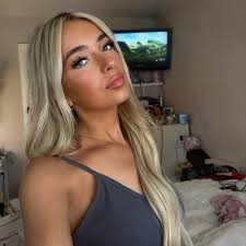 𝐃𝐀𝐍𝐈𝐄𝐋𝐋𝐄 𝐋𝐀𝐕𝐄𝐑𝐓𝐘. (@daniellelaverty) • Instagram photos and  videos