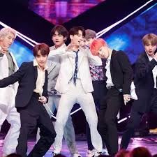 Wembley stadium has a seating capacity of 90,000 (75,000 seated and 15,000 standing). Twitter Celebrates With Joy After Witnessing Bts Breakthrough Maiden Performance At Wembley Stadium Bollywood News Gossip Movie Reviews Trailers Videos At Bollywoodlife Com