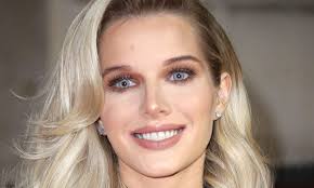 Queen of the sideboob, gives alan the skinny on the underboob trend. Helen Flanagan Net Worth Career Earnings In 2021 Otakukart