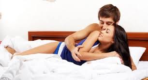 Ayunkan lengan kita lurus dari belakang ke depan. Malas Berhubungan Seks Pilih Gaya Miring Seperti Spooning Biar Tetap Hot Okezone Lifestyle