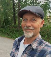 Så här tycker Lars i Falun om den digitala pianokursen: ”Alexander är en  skicklig pianolärare, det gör att kursen är kul och han ser till att man  kommer framåt. Jag kan verkligen