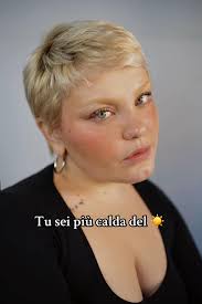 Come può cambiare un colore di capelli✨ #plusize #curvy #cenere