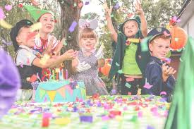 Kindergeburtstag Spiele Fur 5 Jahrige Spass Fur Drinnen Und Draussen Lebens Karneval