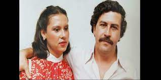 Sa famille n'a pas approuvé leurs relations et le couple s'est enfui dans la ville de palmyre. Pablo Escobar Decouvrez La Vie Et La Famille Du Celebre Trafiquant Colombien Photos Doingbuzz