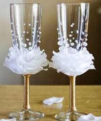 How To Decorate Champagne Glasses For Quinceanera Google Search Decorated Wine Glasses Diy Wine Glasses Wedding Wine Glasses