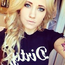 Mia Rich (ulikai2013)