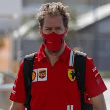 Sebastian vettel began the decade dominating at the wheel of his red bull winning 4 straight drivers titles, he set multiple records and was etched into the. Sebastian Vettel Geht Mit Ungewohntem Look Fur Neuen Rennstall An Den Start Stern De