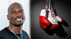 Former nfl star wide receiver chad johnson took part in an exhibition boxing match against professional fighter brian maxwell on sunday at hard rock stadium in miami gardens, florida. Fans Will See Chad Ochocinco Boxing On The Mayweather Vs Paul Event