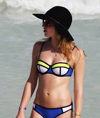 Magasinez les derniers styles chics de 2020 triangl maillot de bain collections chez zaful france avec des prix jusqu'à €6.08, comprenant maillot de triangl maillot de bain. Look Triangl Justine A La Plage Le Cahier