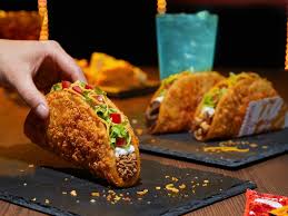 Let me what makes the cheesy gordita crunch so special and how i'm taking this amazing item to the next level with a wicked hot spicy ranch, taco bell's seasoned beef except better, and a homemade. Taco Bell Gets Toasty With New Cheesy And Crunchy Chalupa Culturemap Houston