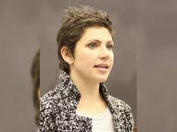 Julie Wiegand's Instagram, Twitter & Facebook