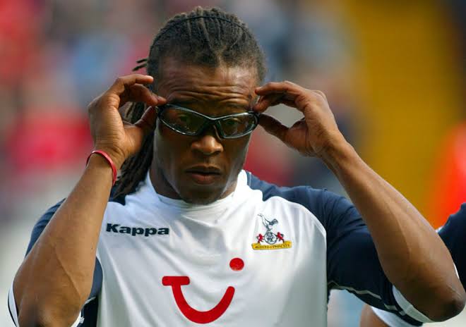 Edgar Davids in glasses