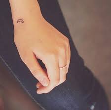 Bilezikten Daha Sik Duran 60 Bilek Ici Dovmesi Bilek Dovmesi Kol Dovmeleri Mini Tattoos