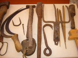 Pagpapalayok na gamit ang gulong. Mga Tool Sa Paggawa Bilang Isang Elemento Ng Proseso Ng Paggawa Ang Paglitaw Ng Mga Tool Mga Tool Ng Paggawa Ng Mga Primitive Na Tao Hitsura Gamitin Ano Ang Mga Tool Ng