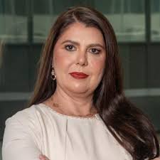 Com todo o respeito às bruxas, Clarice foi uma fada