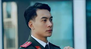 Phùng Thế Văn: Chiến sĩ với visual "tuyệt đối điện ảnh" đến từ Bắc Kạn