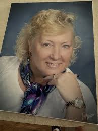 Kerry Hahn's Instagram, Twitter & Facebook