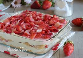 Tiramisù alle fragole con uova pastorizzate! Tiramisu Alle Fragole E Ricotta Ricette Dolci Dolci Con Fragole