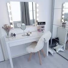 20 Best Makeup Vanities Cases For Stylish Bedroom Stylish Bedroom Bedroom Vanity Makeup Room Decor