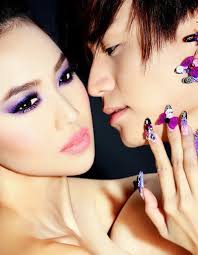 Đinh Ngọc Diệp quyến rũ với sắc hồng sen và tím