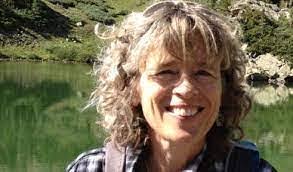 Karen Mammone's Instagram, Twitter & Facebook