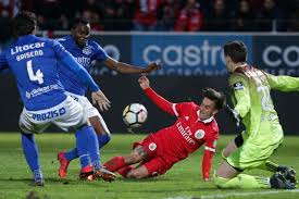 Tudo sobre os principais campeonatos e competições nacionais e internacionais de clubes e seleções. Futebol Portugal Tem A Liga Com Mais Paragens De Jogo Entre 37 Competicoes Europeias I Liga Sapo Desporto