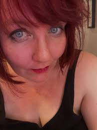 When it comes to contemporary romance I have some lovely go-to auto-buy  authors. One is Lia Louis. Another is Ashley Poston. Another is Lucy Parker  and of course @kateclayborn.author Though I love