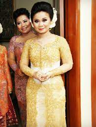 Model kebaya seragam keluarga pengantin melayu. Model Kebaya Untuk Orang Tua Batak