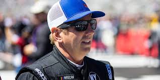 Ex-NASCAR star Greg Biffle, family members killed in North Carolina plane  crash