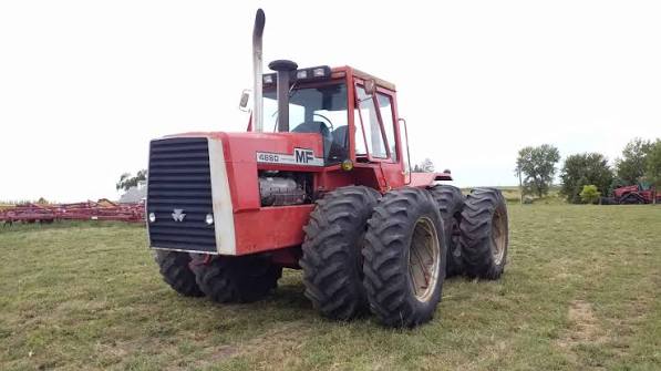 Massey Ferguson 4880 Tractor