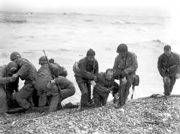 Dégustez des fruits de mer frais avec des huîtres de renommée mondiale de cancale. Photos Debarquement Les Plages De Normandie Avant Apres