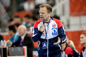 For camilla herrem kommer ol med en . Handballjentene Far Toffere Vei Til Ol