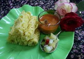 Kalau dah masak tak payah dibalik terus aje di angkat dan digulung. Cara Membuat Roti Jala Kuah Kari Ayam