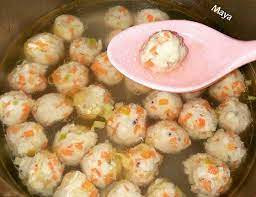 Nah jika kamu selama ini penasaran bagaimana tukang bakso menyajikan bakso dengan kuah yang begitu lezat, berikut ini ada beberapa resep yang bisa. 5 Resep Bakso Ayam Terenak Pilihannya Bisa Disambal Penyet Dan Goreng