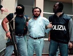 Giovanni brusca, da tempo collaboratore di giustizia, aveva ammesso le sue responsabilità anche chi è giovanni brusca, detto u verru. Mafia Giovanni Brusca Torna Libero Dopo 25 Anni Lascia Il Carcere Il Fedelissimo Di Toto Riina Giornale Di Sicilia