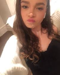 Edith Henson's Instagram, Twitter & Facebook