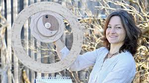 Haare schneiden ihre frisur wird nun sehr gut gelingen, vereinbaren sie einen termin. Zwei Gmunder Entwickeln Innovativen Mondkalender Aus Holz Gmund