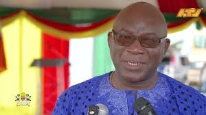 Minister Amoksi schenkt donaties aan drie sociale stichtingen: “Jullie werk  maakt hetverschil”