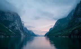 Jun 19, 2021 · und wir hinterher. Uber Lysefjorden Explore Lysefjorden