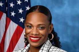 Congresswoman Summer Lee to Return to Howard for the 2023 HUSL Pinning  Ceremony