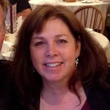 Denise Hintze's Instagram, Twitter & Facebook