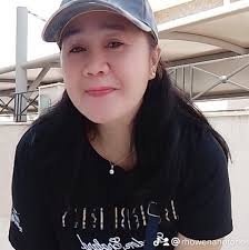 Buntis na ginang sa Cebu, pasan-pasan ang anak habang may dala-dala ring  kilo-kilong sako ng uling! #KMJS