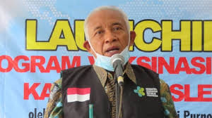 Pria berusia 60 tahun ini mempunyai tiga orang anak. Eln5bt8olafbem