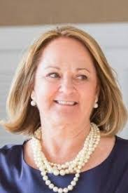 Mimi Quinn's Instagram, Twitter & Facebook