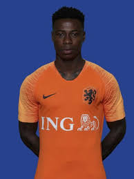 Dutch international footballer quincy promes has been arrested in connection with a stabbing at a spartak moscow's dutch winger quincy promes is hoping the progress he has made since joining. Quincy Promes Voetbal Gespierde Mannen Sporter