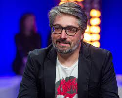 Find the latest tracks, albums, and images from nuno markl. Nuno Markl Assume Culpa Em Polemica Da Ex Mulher Com Youtuber Movenoticias