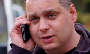 Kameraten ble drept etter å ha snakket polsk på gaten. Nå vil Eric (33) ta  med seg kone og barn og flytte fra Storbritannia.