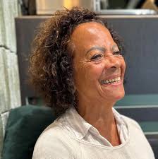 Hello there, I want to ask to see who would be interested in order for me  to start researching and getting everything ready to offer it here. Who  would want to learn