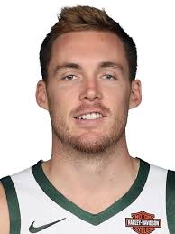 Pat connaughton compares damian lillard and giannis antetokounmpo: Pat Connaughton Milwaukee Shooting Guard